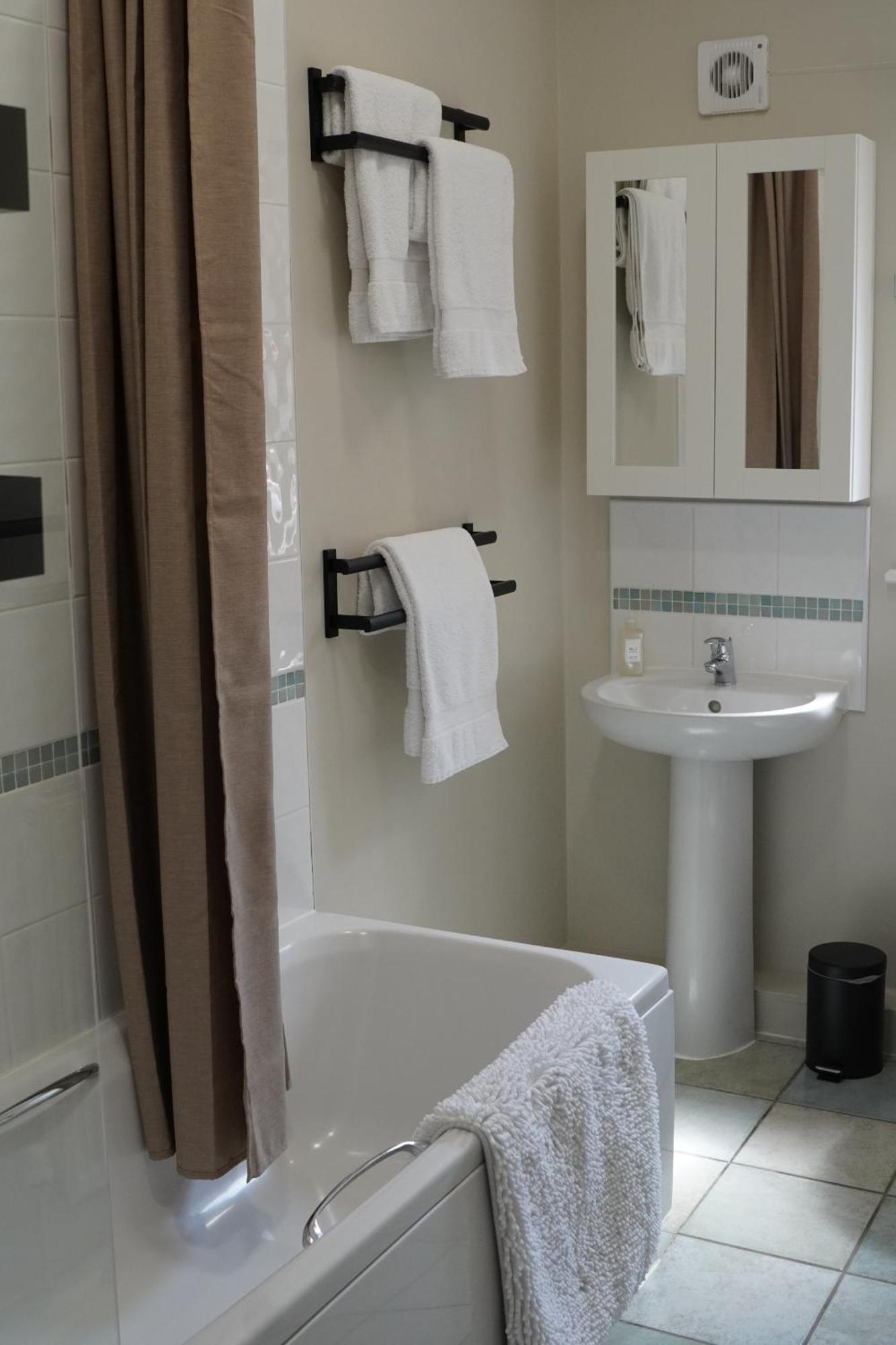 Hook Farm Cottages Royal Wootton Bassett Esterno foto